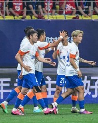 kaiyun-泰山闯关青岛寄望克雷桑 重组防线拆东墙补西墙