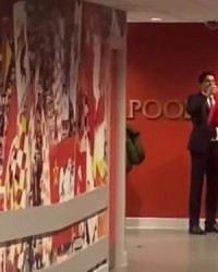 开云体育官网-范戴克不知今夏去留：声称知晓内情的人都是骗子