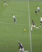 开云-【意甲】定位球连续丢球，AC米兰客场0比2不敌保级队