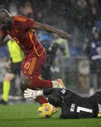 开云体育入口-关键战持续脚软，卢卡库迎接意媒审判