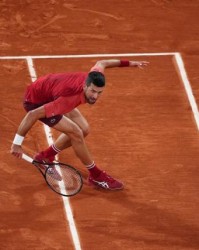 kaiyun-德约流年不利伤退法网丢第一 更大危机还在后面？